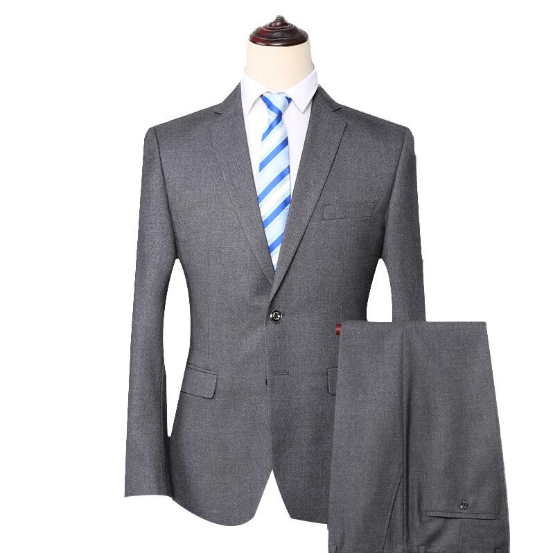 商務(wù)西裝定制，銀行職業(yè)裝定制，更適合商務(wù)人士。